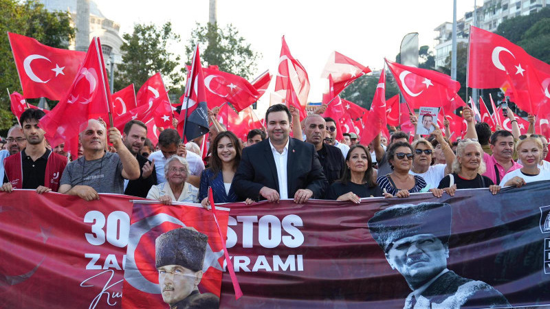 BEŞİKTAŞ BELEDİYESİ 30 AĞUSTOS’U ‘ZAFER YÜRÜYÜŞÜ’ İLE KUTLADI!