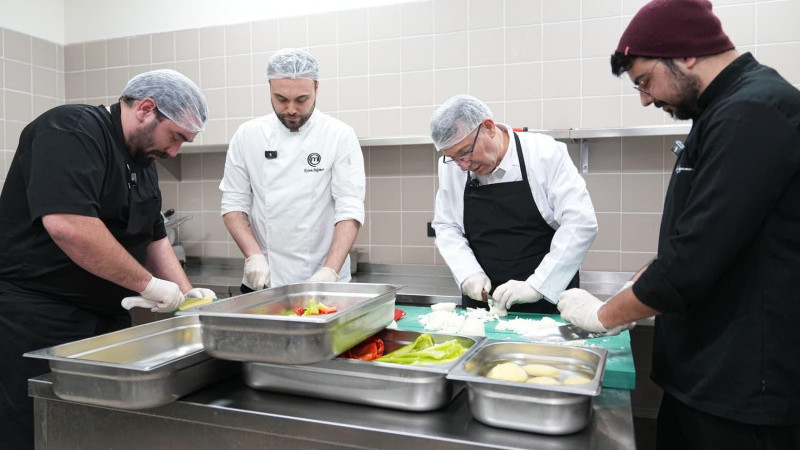 Başkan Aksu, MasterChef şampiyonlarıyla iftar sofrası kurdu