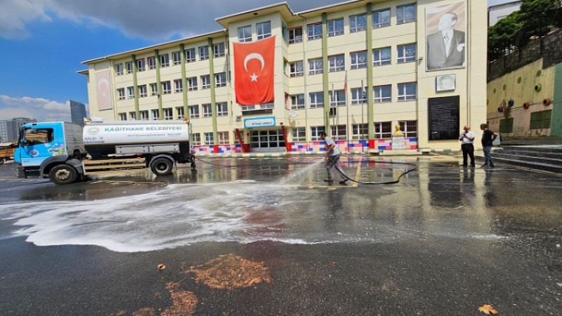 KÂĞITHANE’DEKİ OKULLAR YENİ EĞİTİM DÖNEMİNE HAZIRLANIYOR