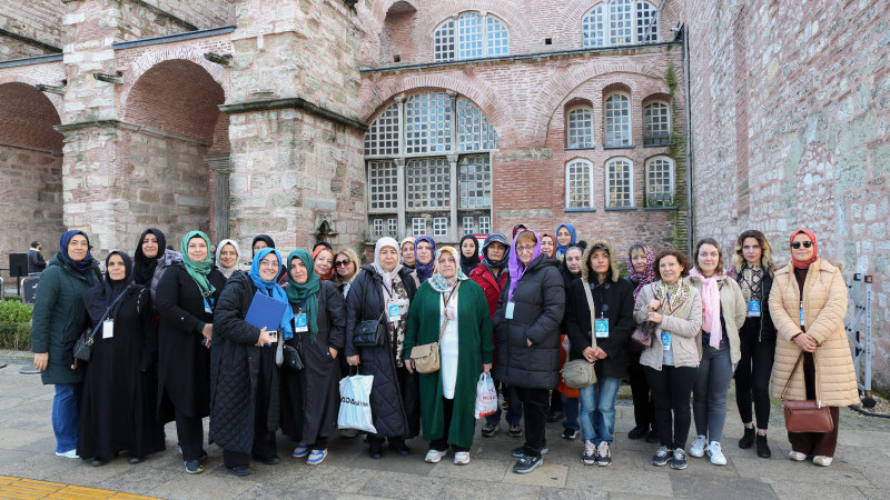 KÜÇÜKÇEKMECELİ KADINLAR İSTANBUL’U YENİDEN KEŞFEDİYOR