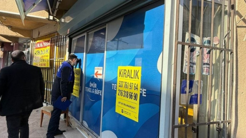 ''ÜSKÜDAR’DA RUHSATSIZ İÇKİ SATIŞI YAPTIĞI BELİRLENEN İKİ İŞLETME MÜHÜRLENDİ''