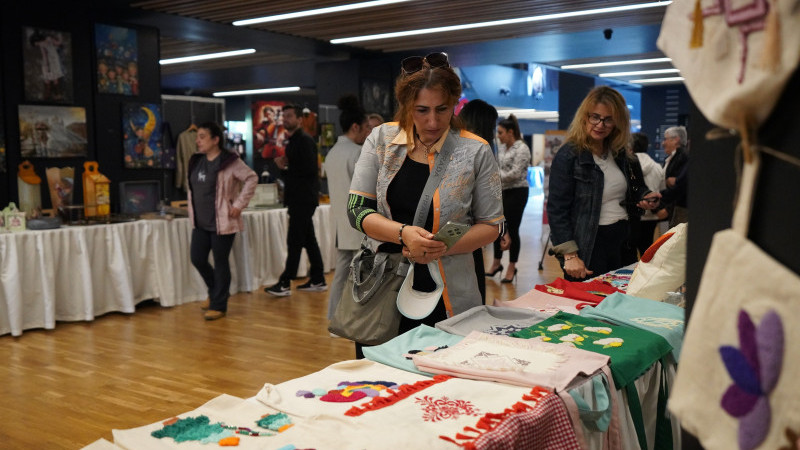 ENGELSİZ YAŞAM MERKEZİ ÖĞRENCİLERİNİN ESERLERİ BAKSM’DE SERGİLENİYOR