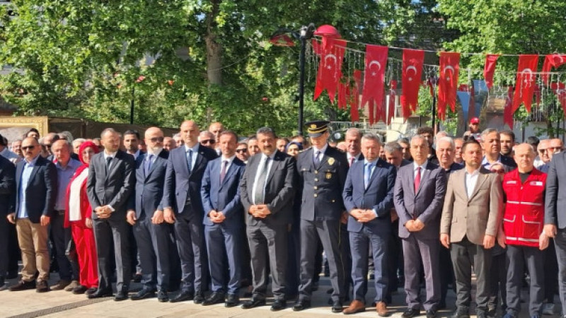 Kağıthane’de 19 Mayıs coşkusu meydanlardan stadyuma taştı