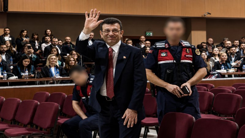 İBB davasında tansiyon yükseldi: Hakimden İmamoğlu’na “Böyle soru sorulmaz” müdahalesi