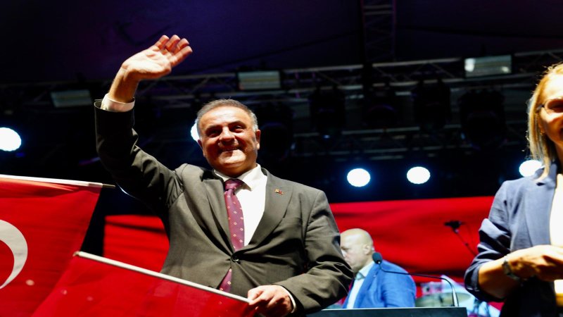 NURİ ASLAN’DAN 30 AĞUSTOS MESAJI: “CUMHURİYETTEN VE DEĞERLERİMİZDEN ASLA VAZGEÇMEYECEĞİZ”