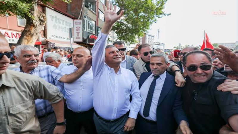 ÖZGÜR ÖZEL TRABZON’DA: “YENİ PARTİ’Yİ İKTİDAR OLMAK İÇİN KURDUK”